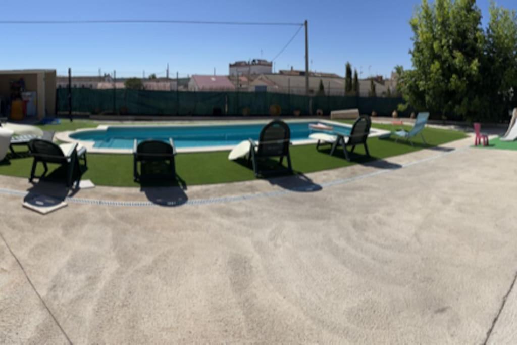 Villa Rural Con Amplia Piscina Campillo de Altobuey ภายนอก รูปภาพ